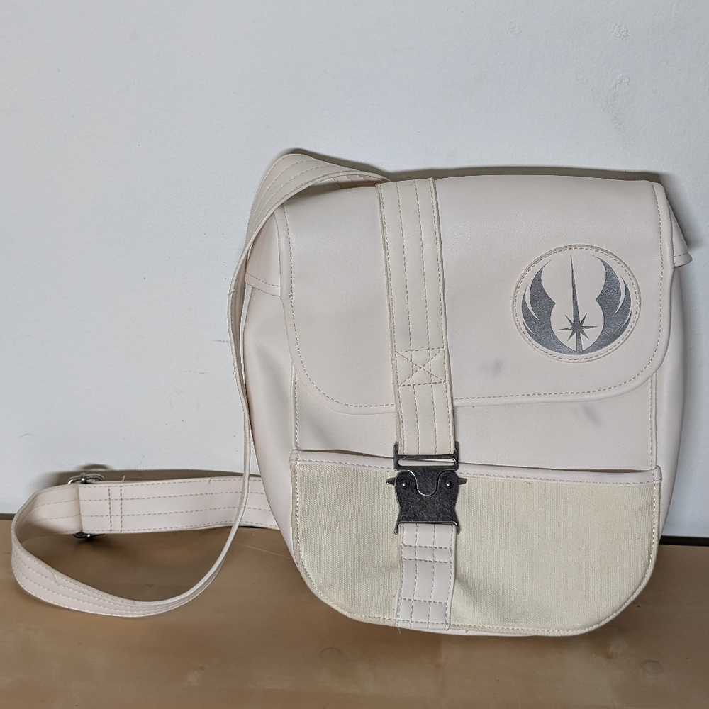 Star Wars Loungefly Rey White Backpack/Sling Bag